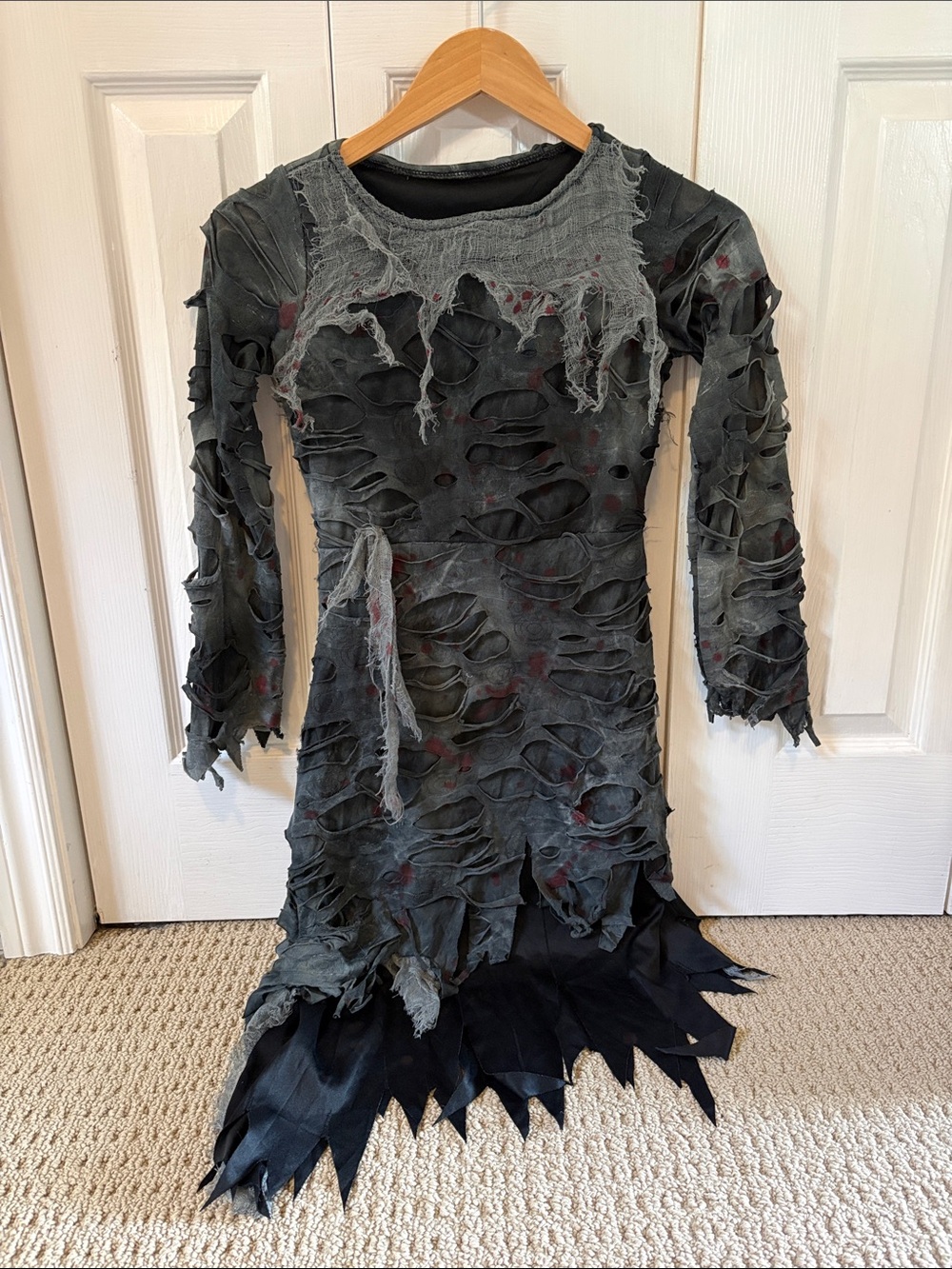 Distressed Zombie Ripped Long-Sleeve girls Halloween costume - Dark Gray